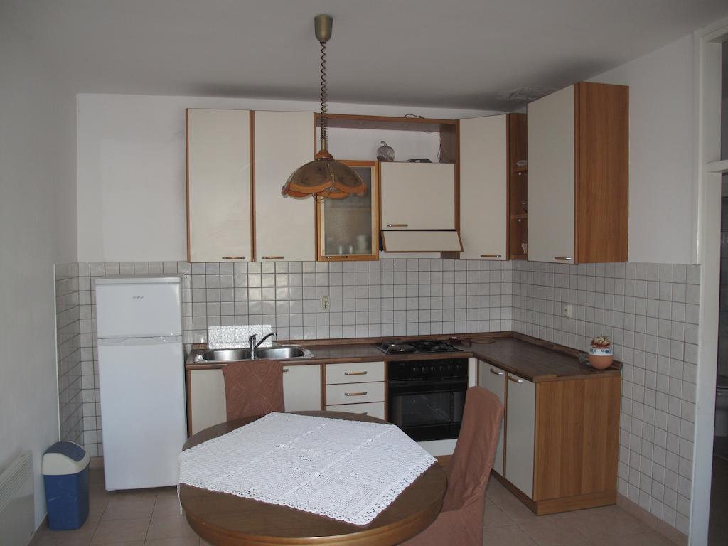 Apartments Zuvela Korcula Town Room photo